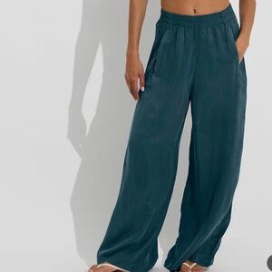 NWT Silk Teal Women's Pants